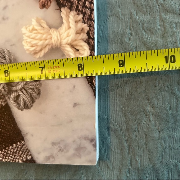 Weaving On A Little Loom For Beginners Techniques & Projects Soft Back Book - Picture 10 of 10